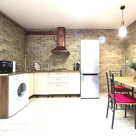 центр однокомнатная просторная улица екатериниская Apartment Odesa